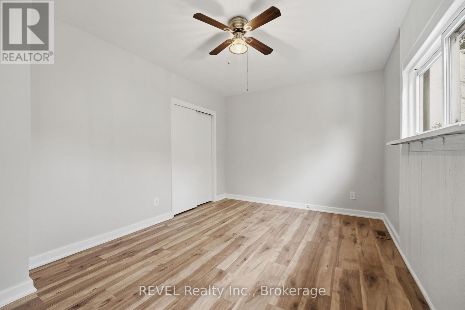 859 South Pelham Road, Welland, Ontario  L3C 3C9 - Photo 16 - X12890098