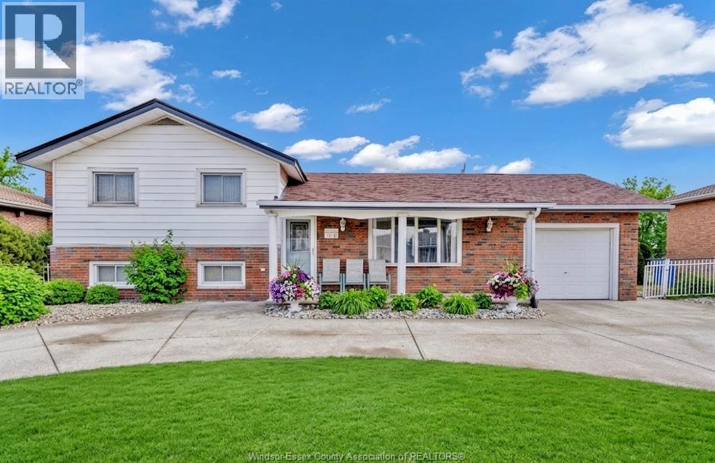 MLS# 26005464: 1720 Partington, Windsor, Canada