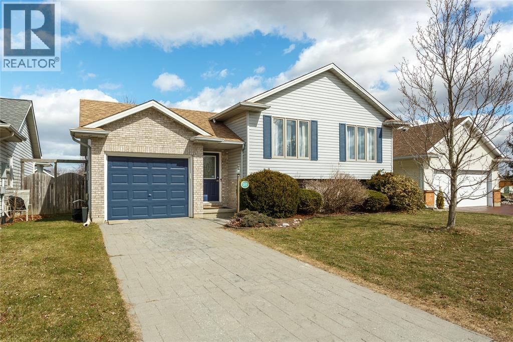 181 PADDOCK GREEN CIRCLE, st clair, Ontario