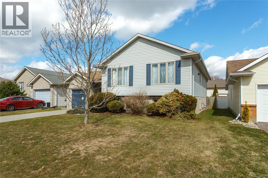 181 Paddock Green Circle, St Clair, Ontario  N0N 1G0 - Photo 3 - 26004911