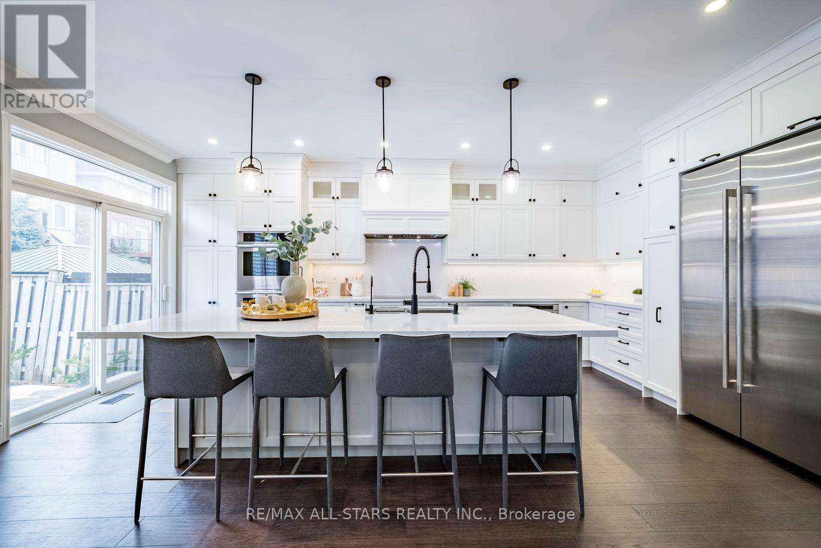 11 Horsedreamer Lane, Whitchurch-Stouffville (Stouffville), Ontario  L4A 0G6 - Photo 12 - N12890094