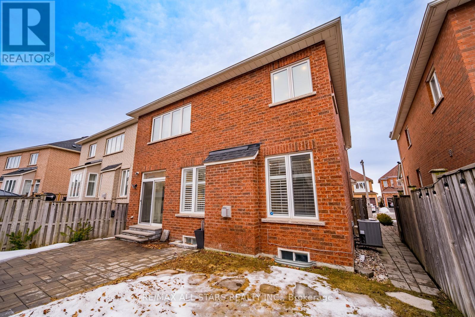 11 Horsedreamer Lane, Whitchurch-Stouffville (Stouffville), Ontario  L4A 0G6 - Photo 49 - N12890094