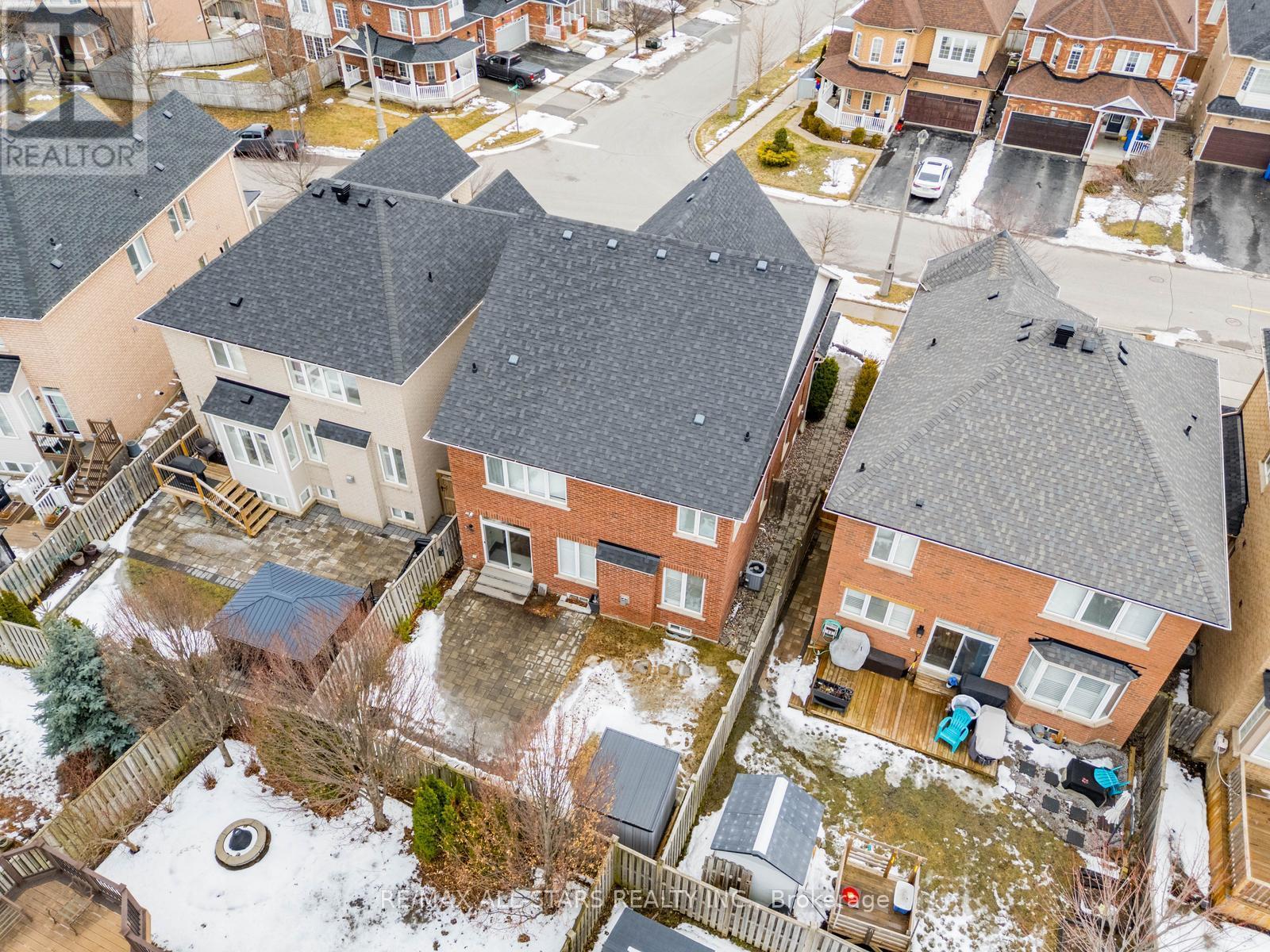 11 Horsedreamer Lane, Whitchurch-Stouffville (Stouffville), Ontario  L4A 0G6 - Photo 50 - N12890094