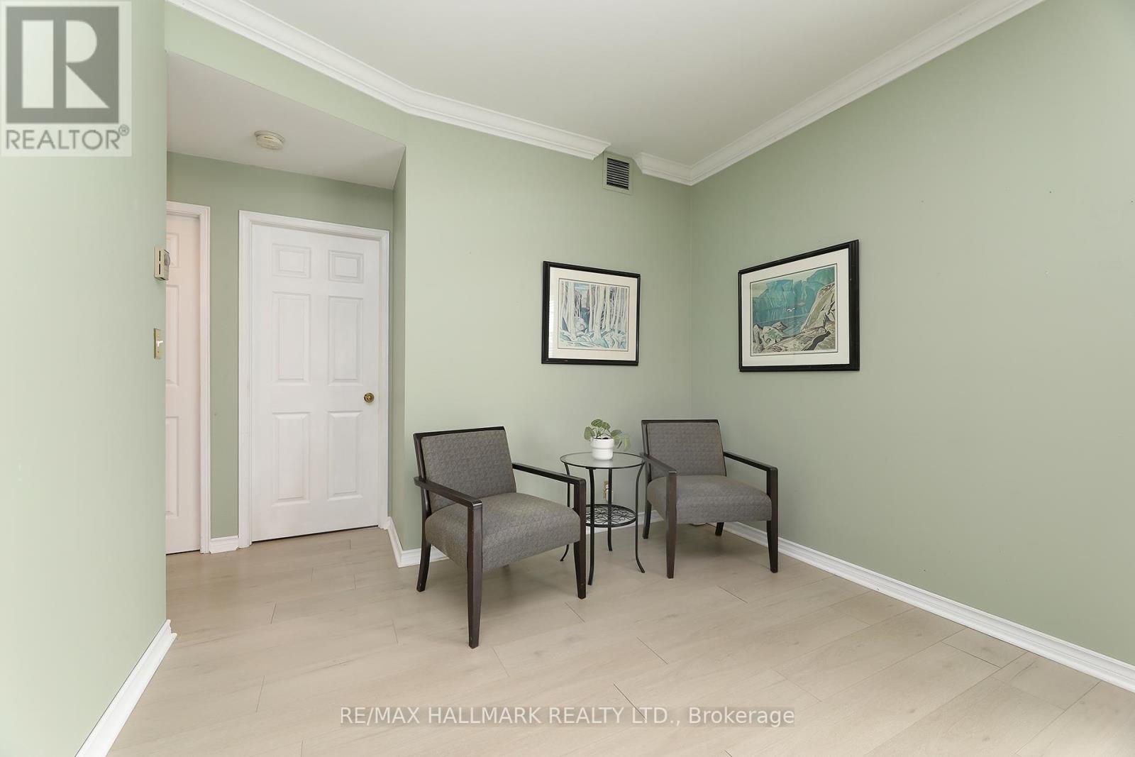 305 - 21 George Street, Aurora (Aurora Village), Ontario  L4G 2S1 - Photo 15 - N12890100