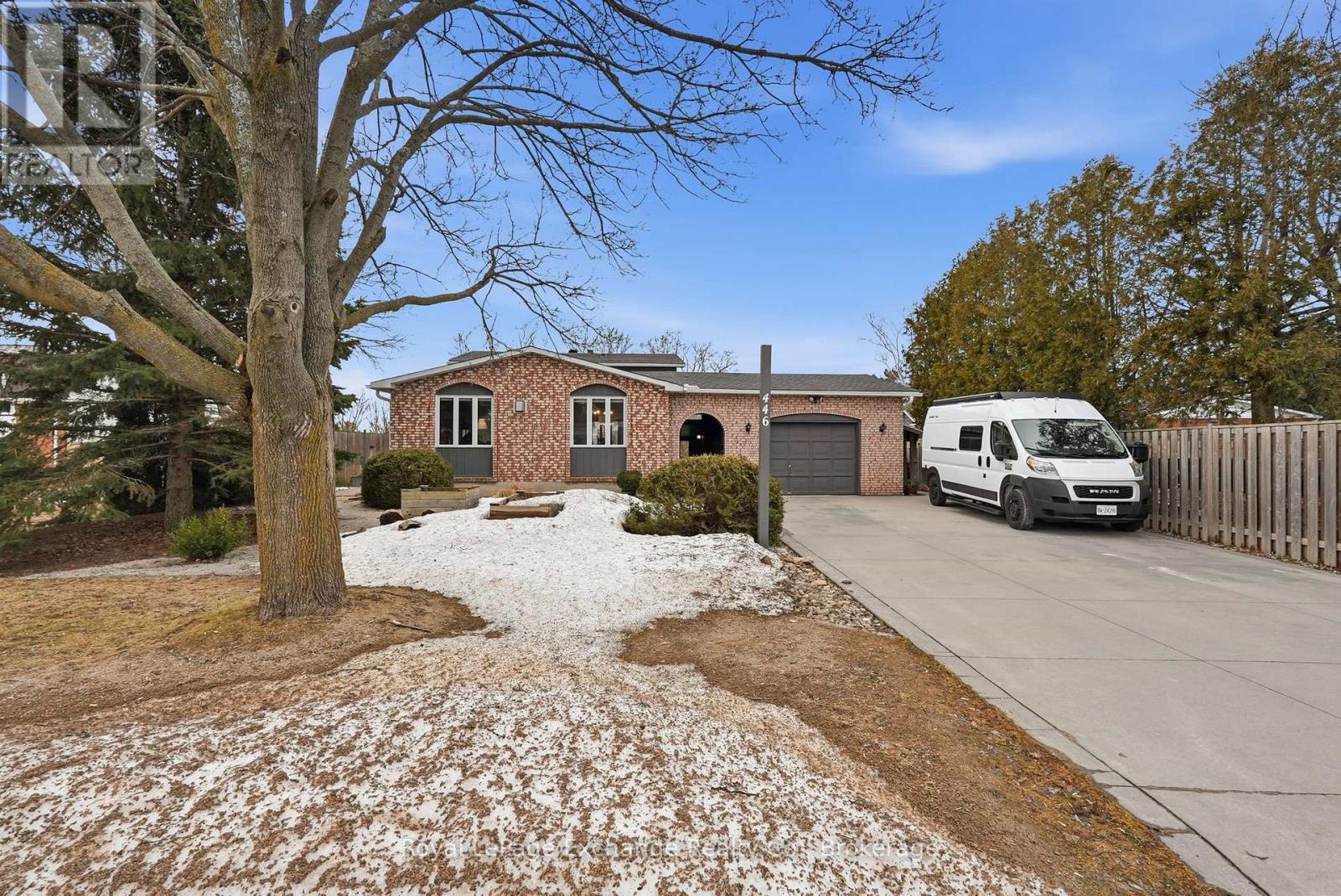 446 Highland Drive, Kincardine, Ontario  N2Z 1W9 - Photo 2 - X12890096