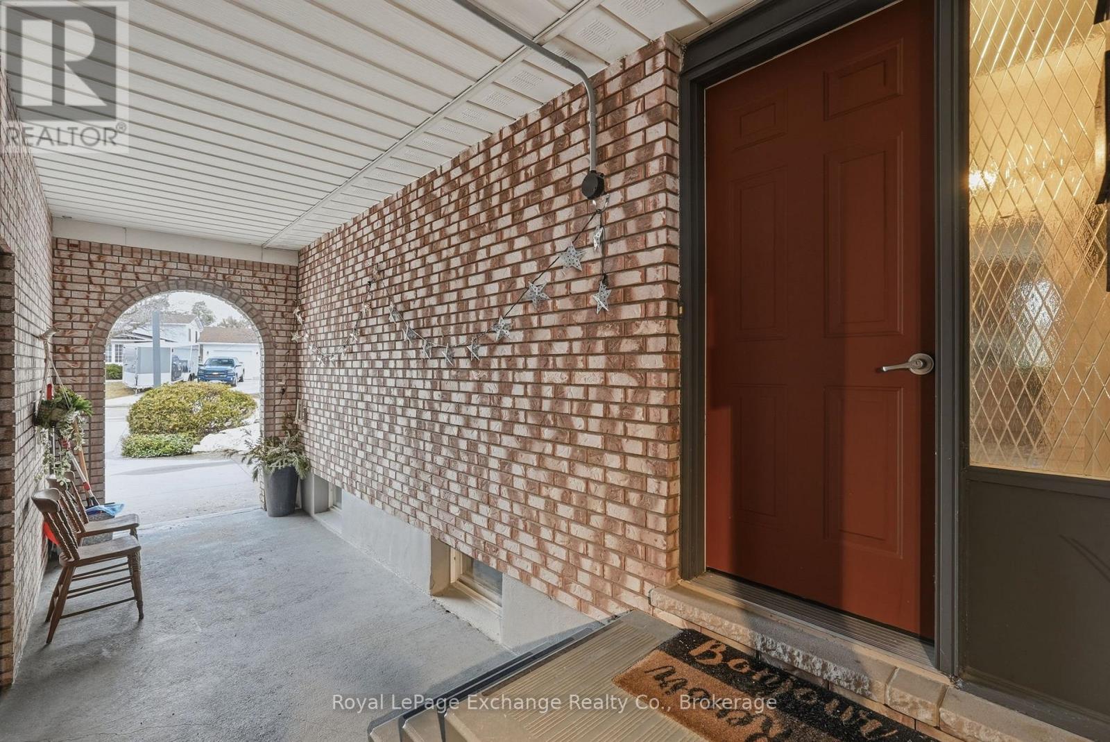 446 Highland Drive, Kincardine, Ontario  N2Z 1W9 - Photo 5 - X12890096