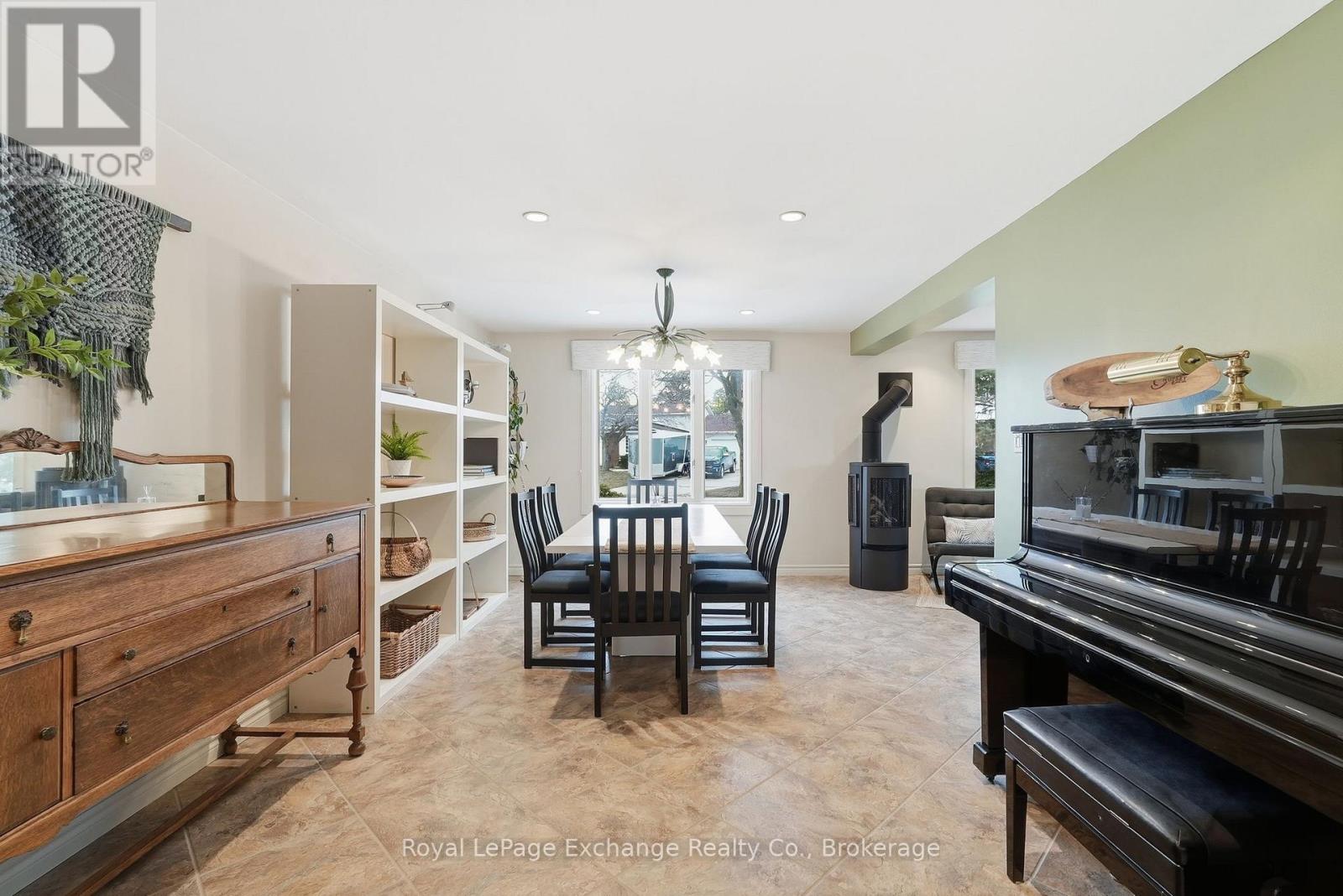 446 Highland Drive, Kincardine, Ontario  N2Z 1W9 - Photo 8 - X12890096