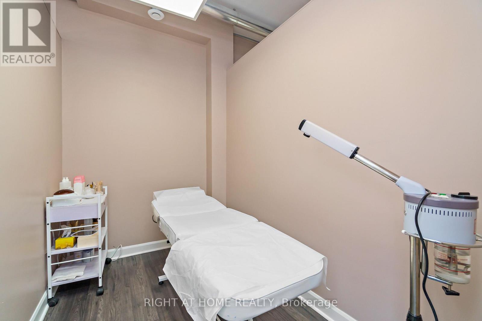 1268 Main Street E, Milton (De Dempsey), Ontario  L9T 8M7 - Photo 32 - W12890064