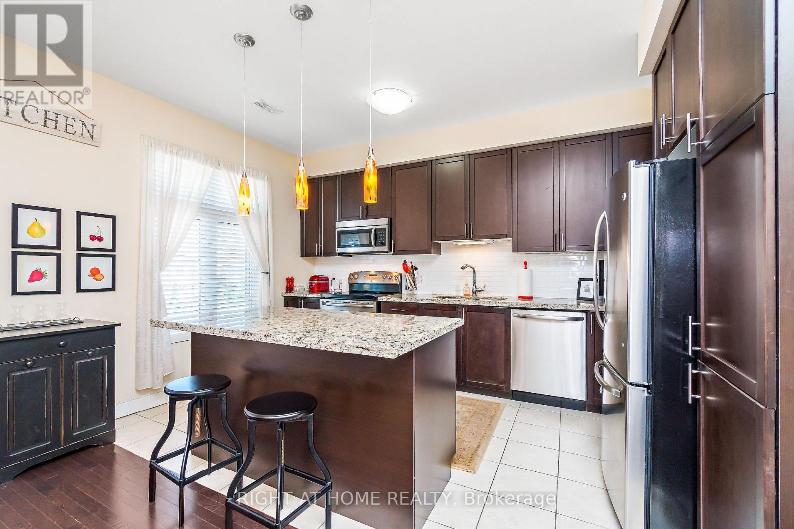 1268 Main Street E, Milton (De Dempsey), Ontario  L9T 8M7 - Photo 4 - W12890064