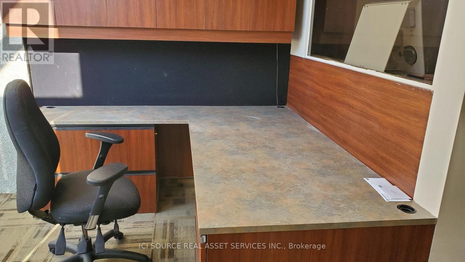 16 - 5160 Explorer Drive, Mississauga (Airport Corporate), Ontario  L4W 4T7 - Photo 2 - W12890072