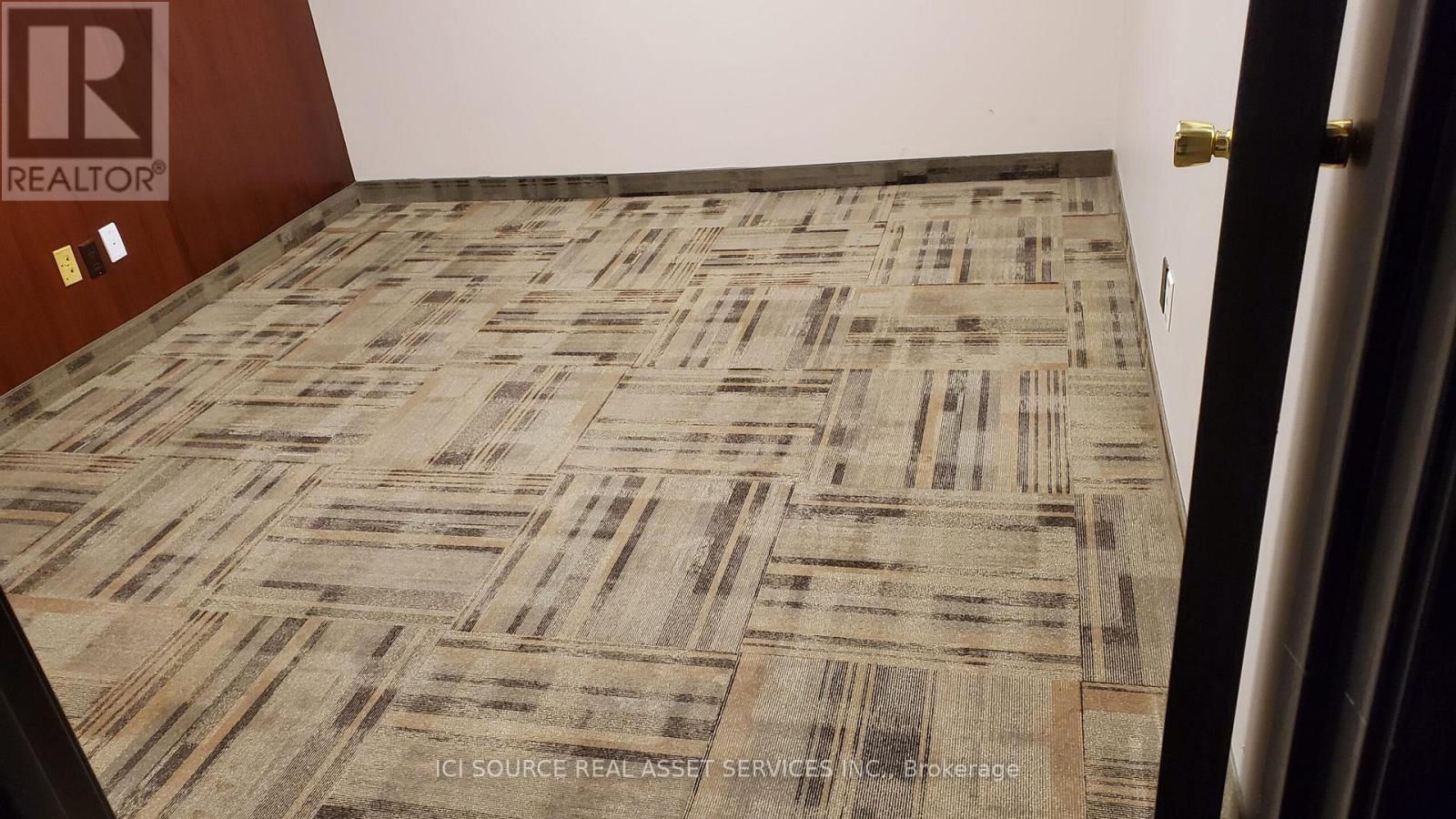 16 - 5160 Explorer Drive, Mississauga (Airport Corporate), Ontario  L4W 4T7 - Photo 4 - W12890072