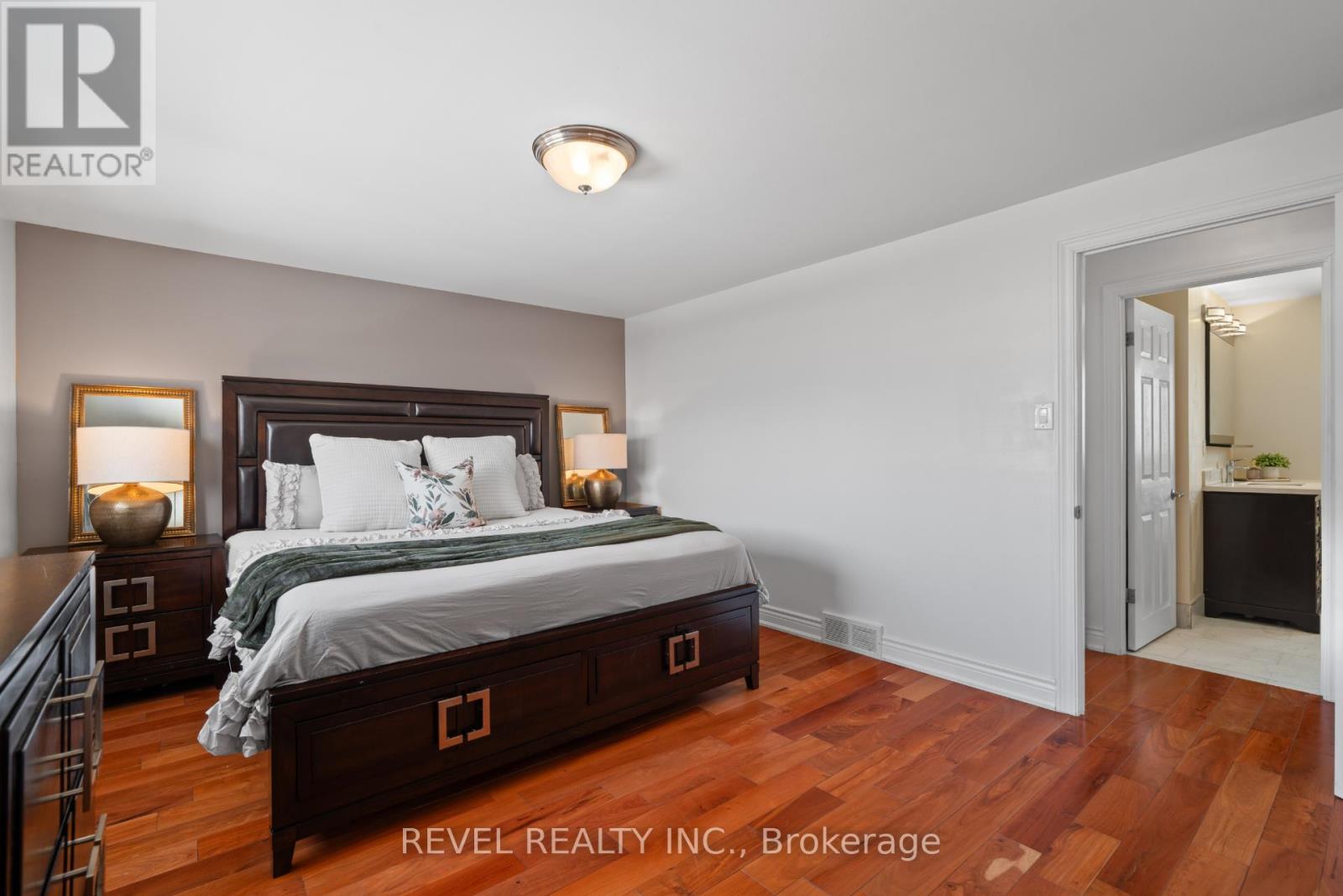 37 Ferndale Crescent, Brampton (Brampton East), Ontario  L6W 1G1 - Photo 11 - W12890088