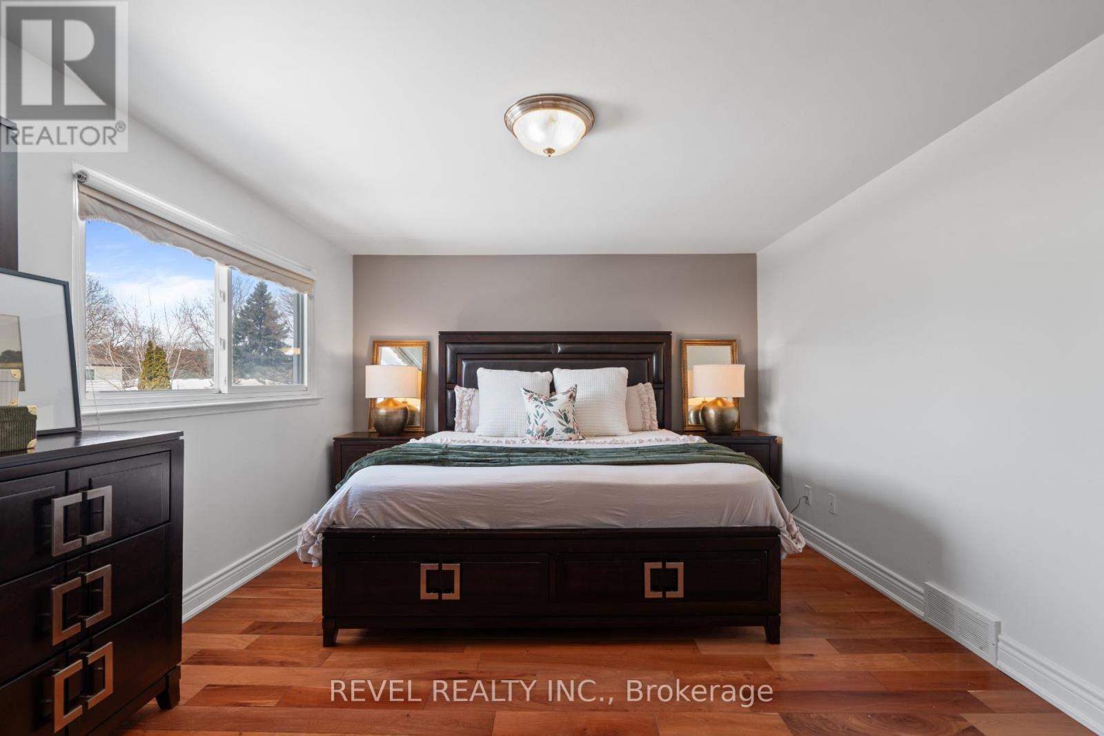 37 Ferndale Crescent, Brampton (Brampton East), Ontario  L6W 1G1 - Photo 12 - W12890088