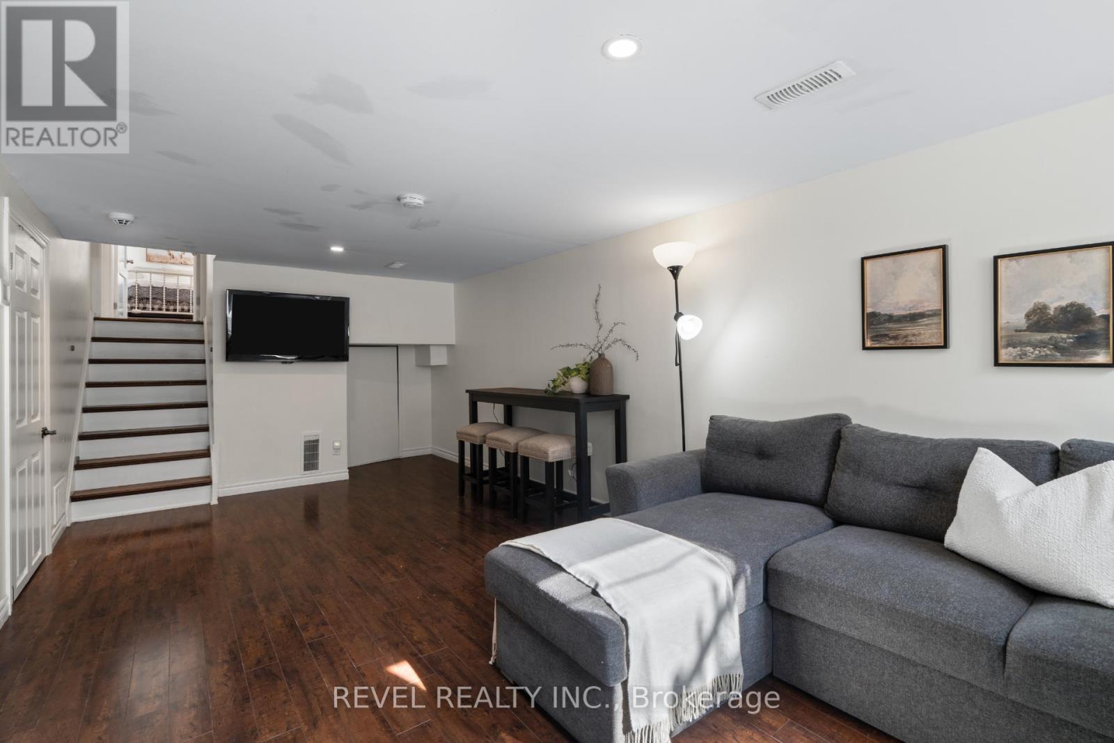 37 Ferndale Crescent, Brampton (Brampton East), Ontario  L6W 1G1 - Photo 19 - W12890088