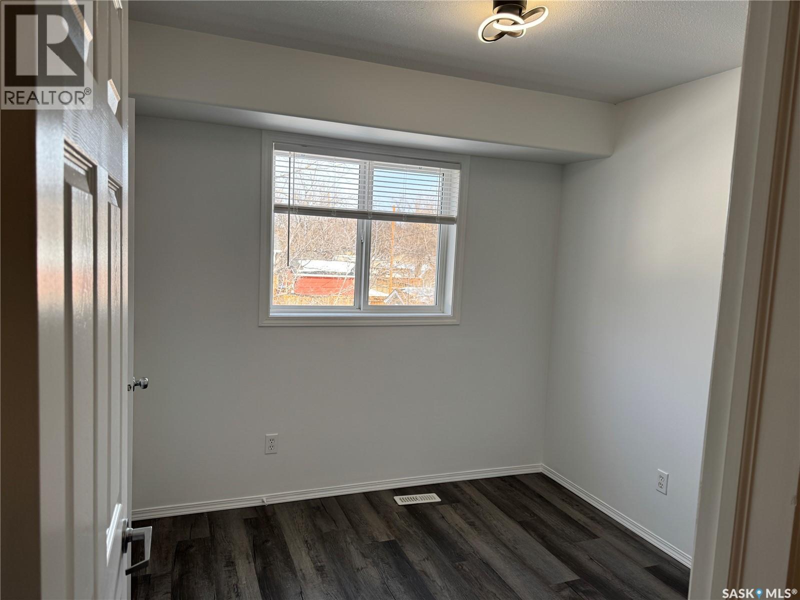 2 802 K Avenue N, Saskatoon, Saskatchewan  S7L 2N1 - Photo 21 - SK030609