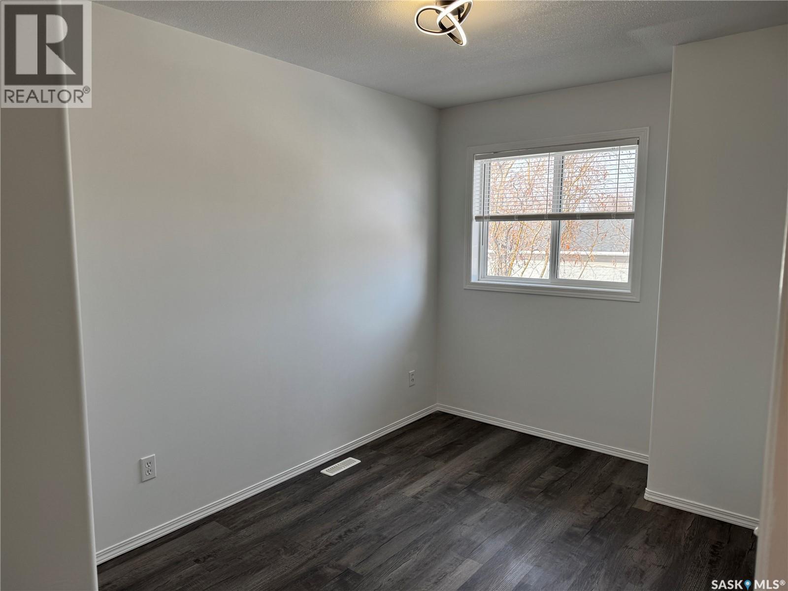 2 802 K Avenue N, Saskatoon, Saskatchewan  S7L 2N1 - Photo 22 - SK030609