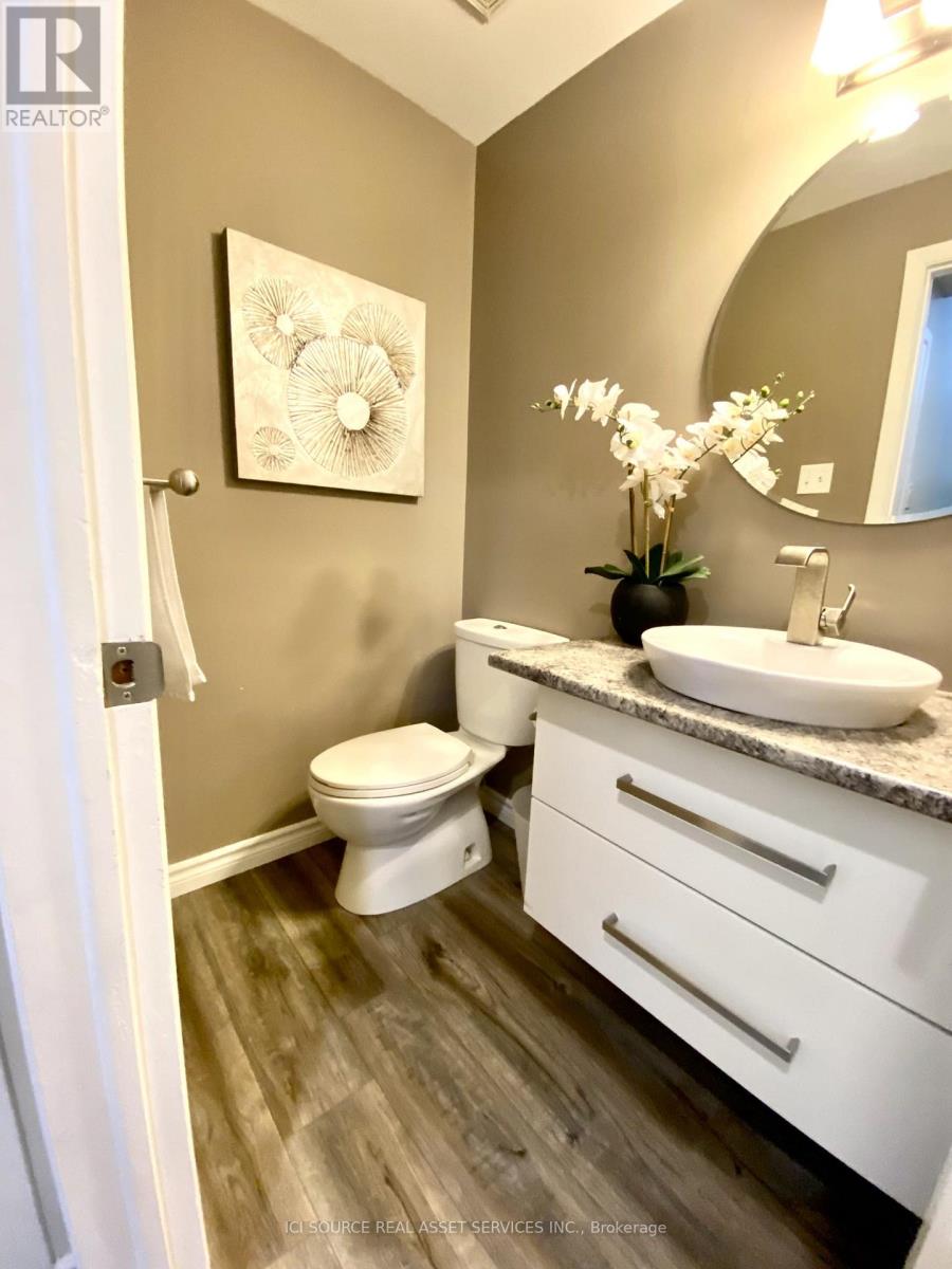 19d Forester Crescent, Ottawa, Ontario  K2H 8Y1 - Photo 15 - X12890084