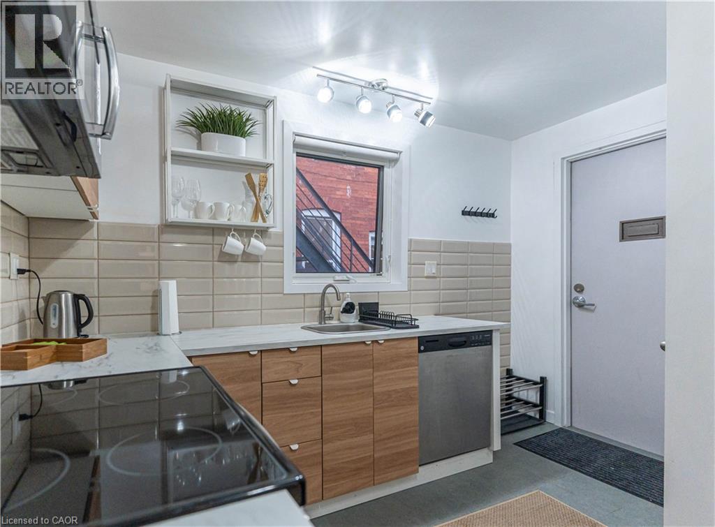 329 Main Street W, Hamilton, Ontario  L8P 1K1 - Photo 20 - 40808521