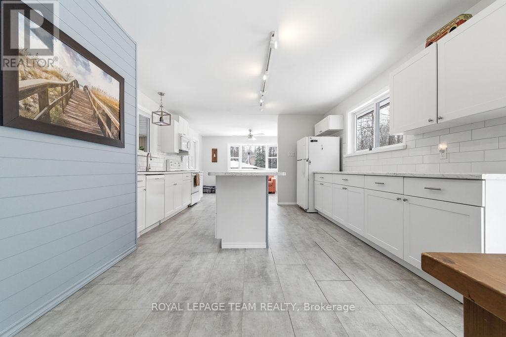 2323 Eady Road, Horton, Ontario  K7V 3Z8 - Photo 2 - X12890106