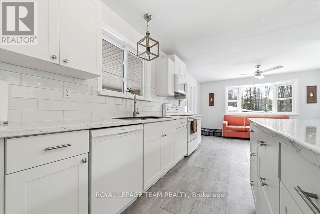 2323 Eady Road, Horton, Ontario  K7V 3Z8 - Photo 4 - X12890106