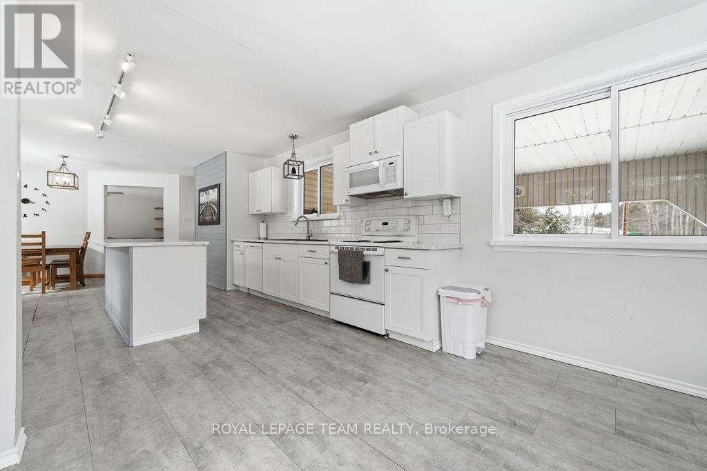 2323 Eady Road, Horton, Ontario  K7V 3Z8 - Photo 6 - X12890106