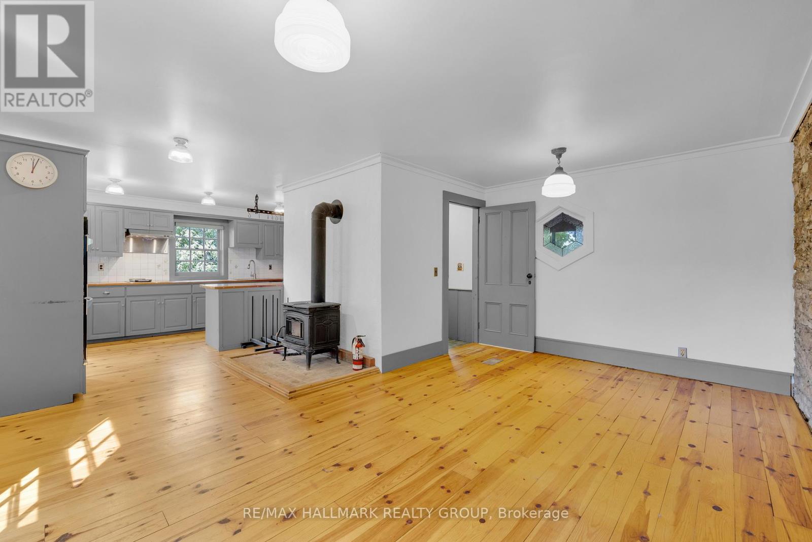 30 Ballycanoe Road, Front Of Yonge, Ontario  K0E 1R0 - Photo 18 - X12890116