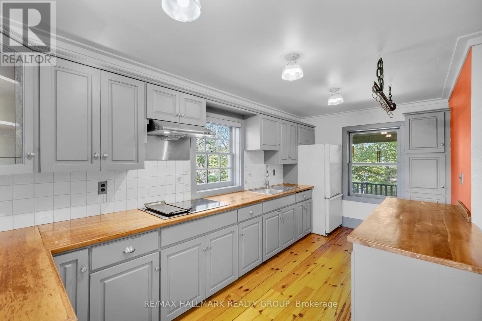 30 Ballycanoe Road, Front Of Yonge, Ontario  K0E 1R0 - Photo 23 - X12890116