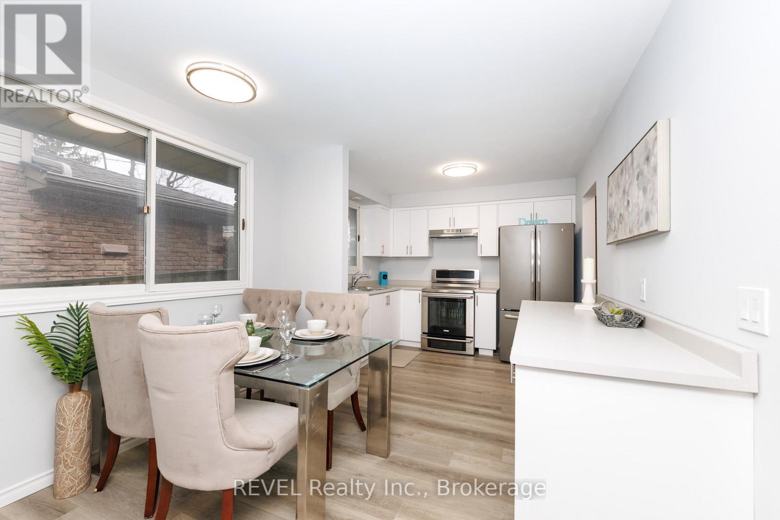 116 Hillview Road, St. Catharines (Western Hill), Ontario  L2S 3A5 - Photo 11 - X12890110