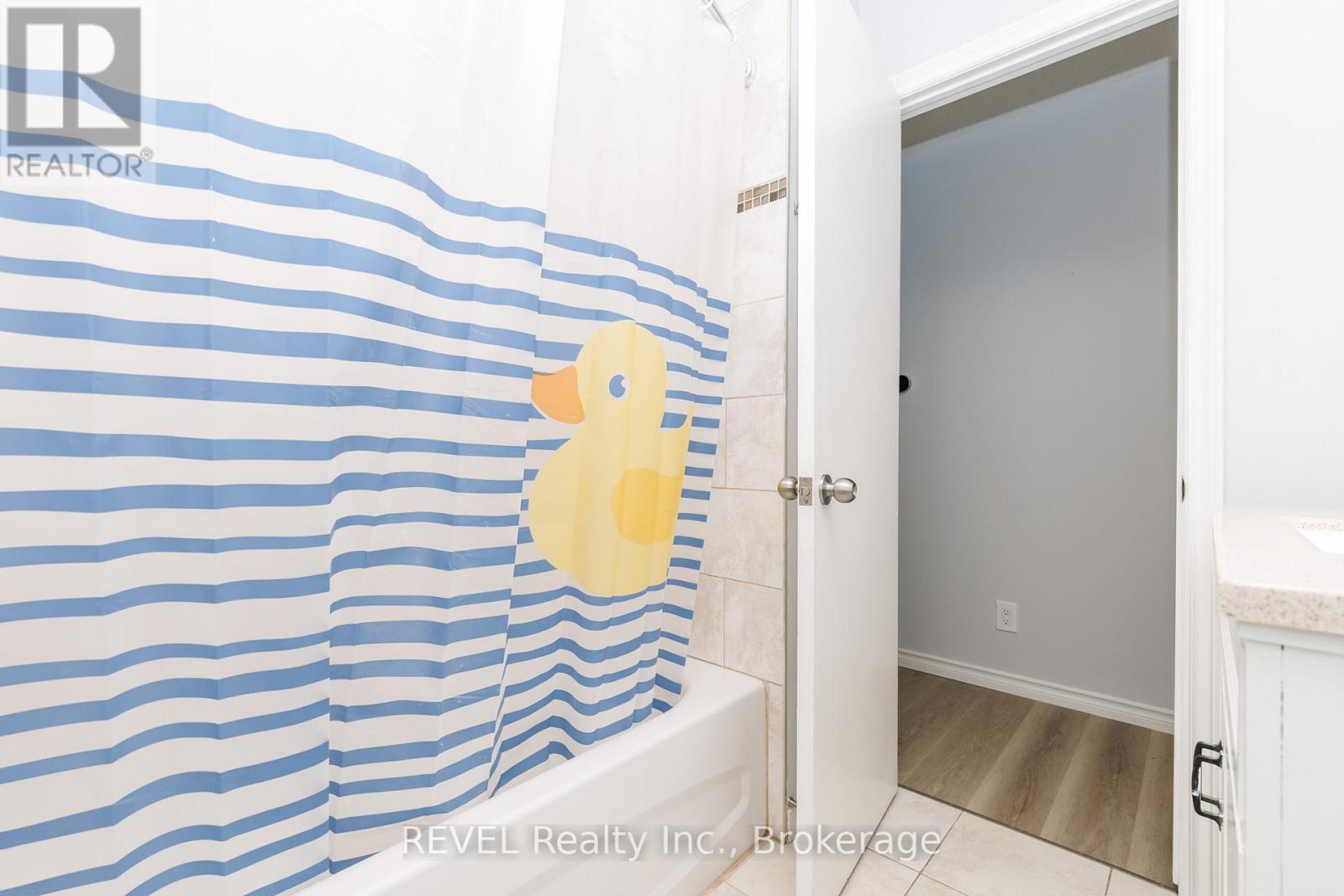 116 Hillview Road, St. Catharines (Western Hill), Ontario  L2S 3A5 - Photo 13 - X12890110