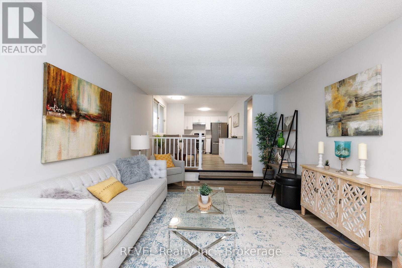 116 Hillview Road, St. Catharines (Western Hill), Ontario  L2S 3A5 - Photo 4 - X12890110