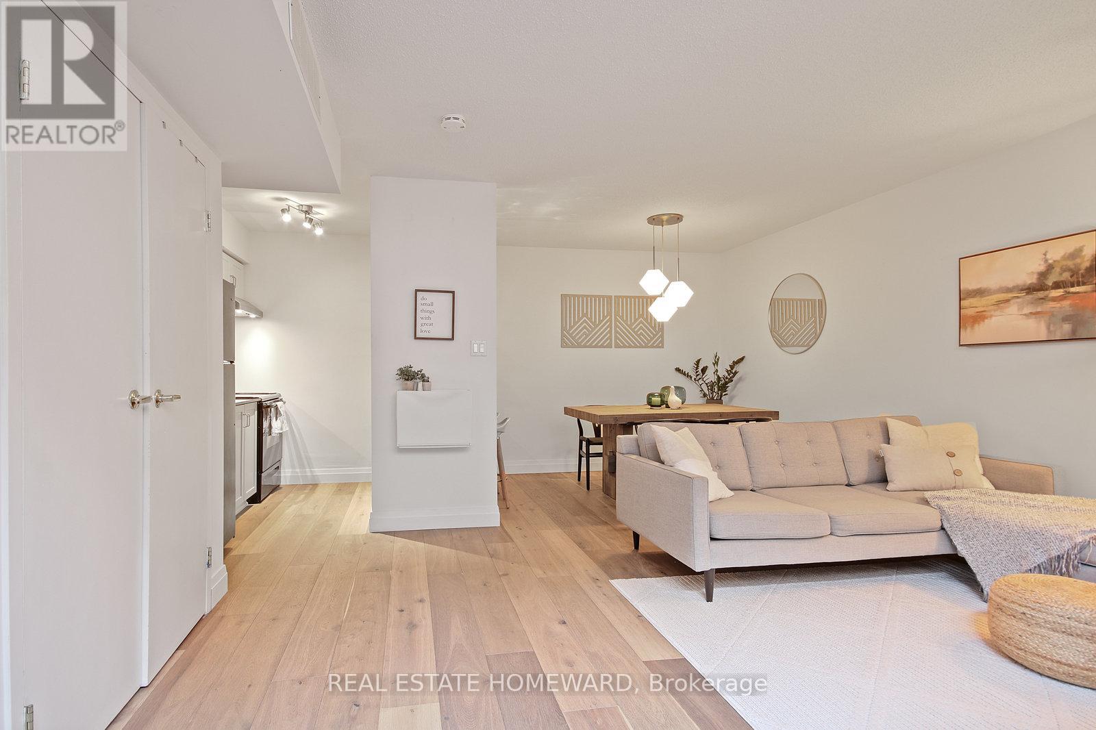 429 - 34 WESTERN BATTERY ROAD, Toronto, Ontario