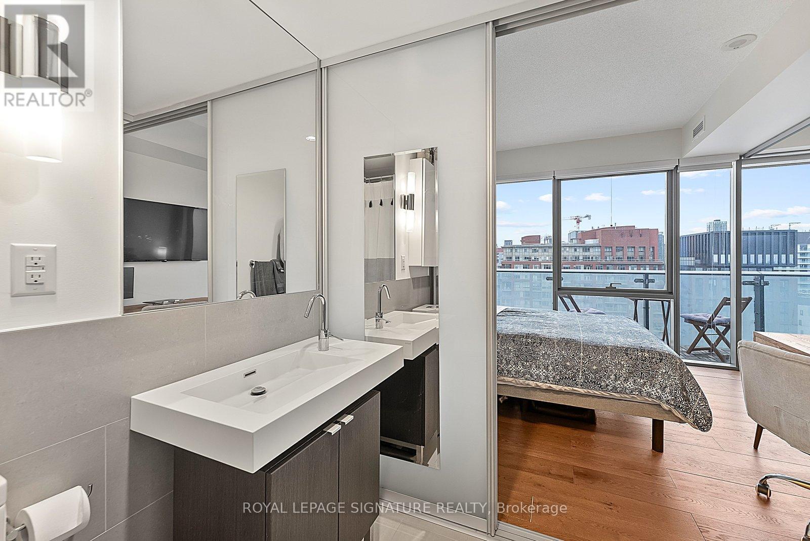 1103 - 70 Distillery Lane, Toronto (Waterfront Communities), Ontario  M5A 0E3 - Photo 26 - C12890126