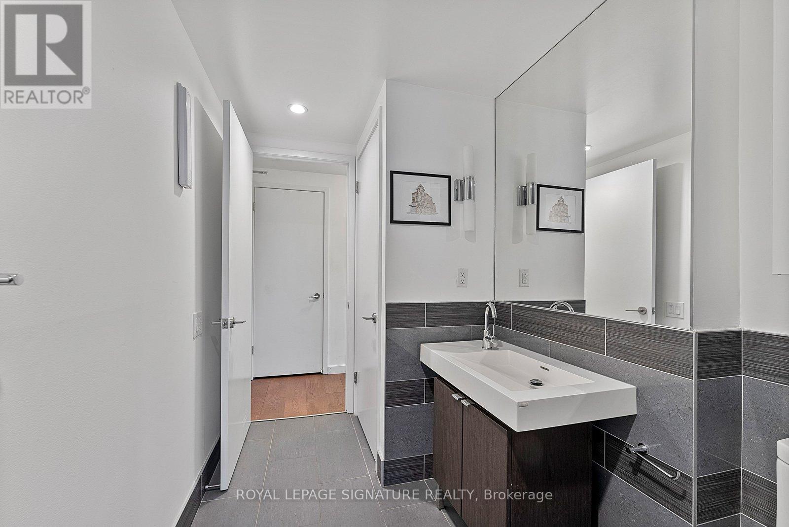 1103 - 70 Distillery Lane, Toronto (Waterfront Communities), Ontario  M5A 0E3 - Photo 32 - C12890126