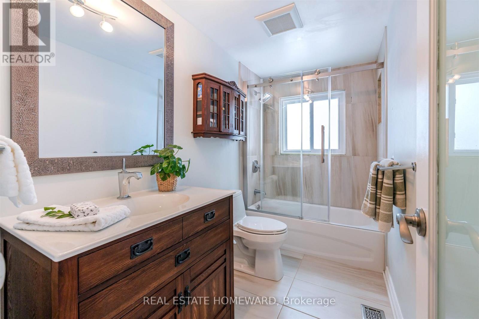 27 Bournville Drive, Toronto, Ontario  M1E 1C3 - Photo 27 - E12890124