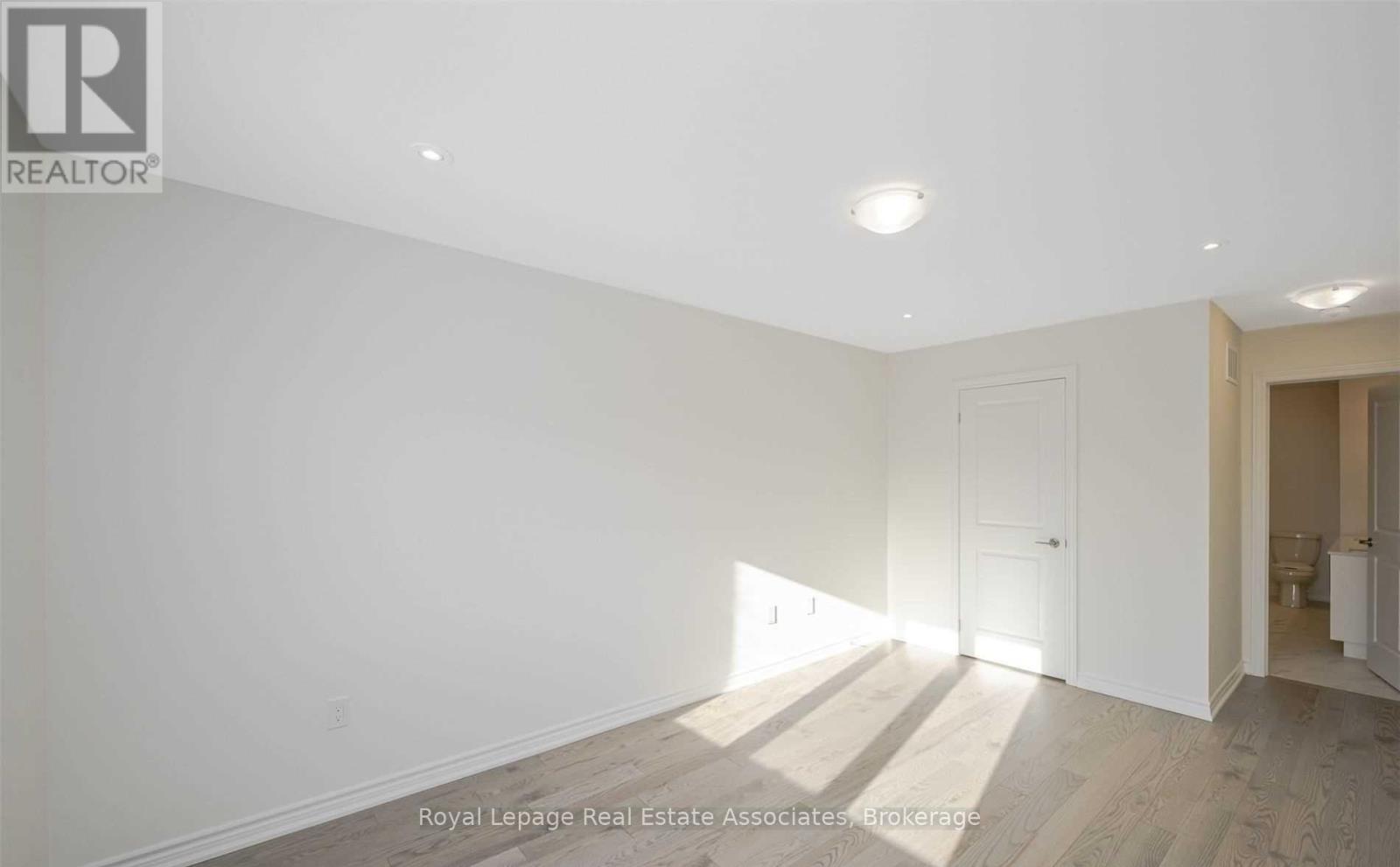 645 Boyd Lane, Milton, Ontario  L9E 1T7 - Photo 20 - W12890122