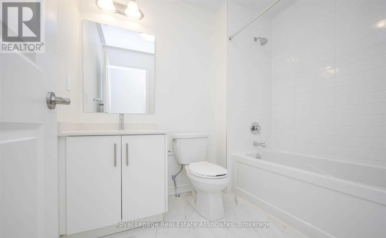 645 Boyd Lane, Milton, Ontario  L9E 1T7 - Photo 21 - W12890122