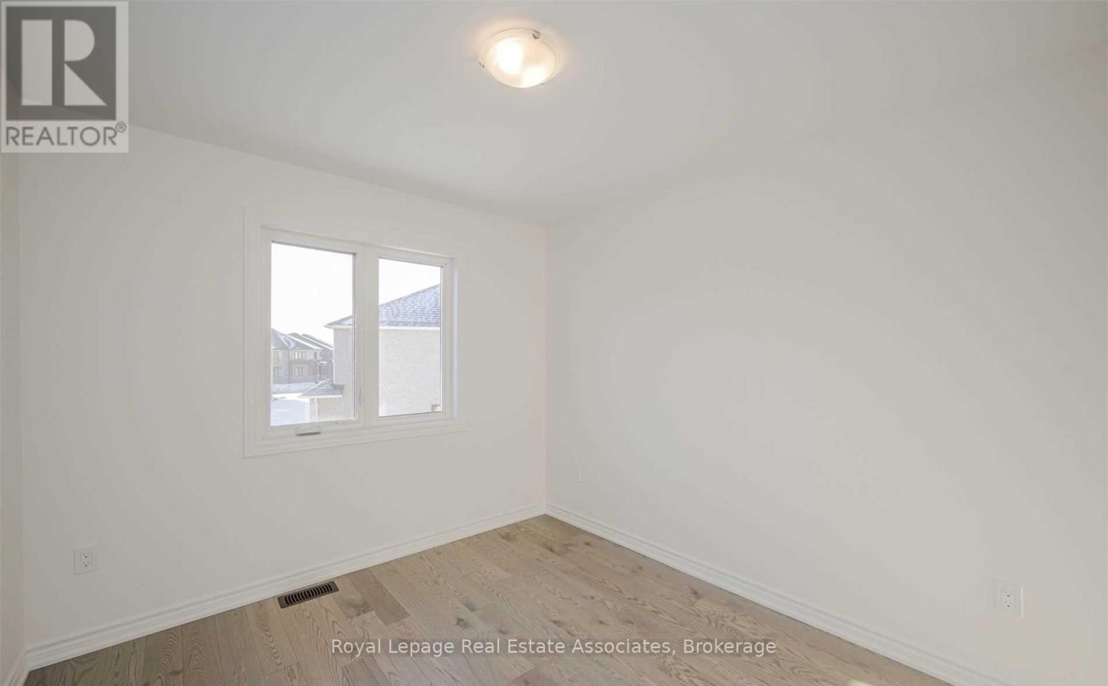 645 Boyd Lane, Milton, Ontario  L9E 1T7 - Photo 22 - W12890122