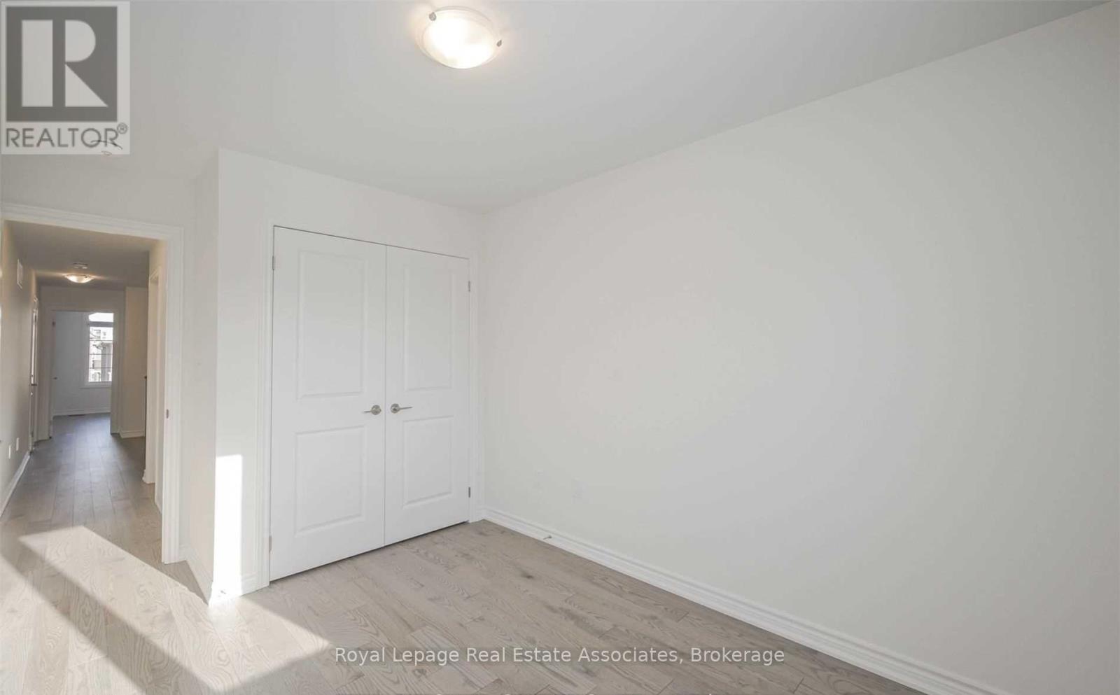 645 Boyd Lane, Milton, Ontario  L9E 1T7 - Photo 27 - W12890122