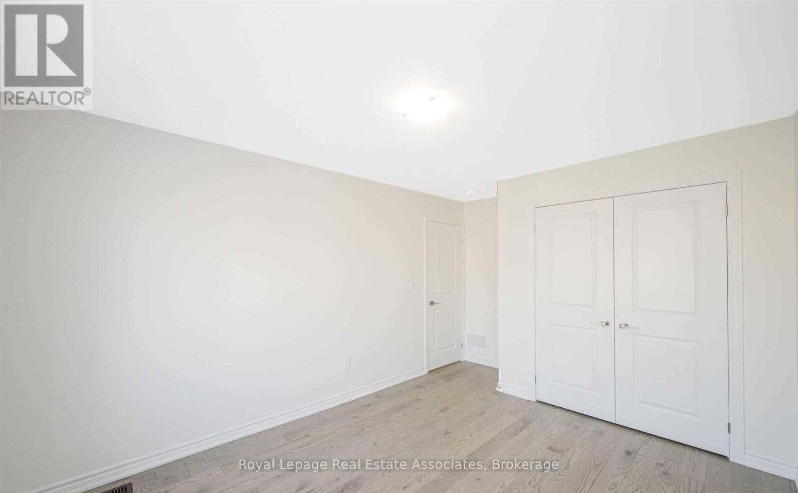 645 Boyd Lane, Milton, Ontario  L9E 1T7 - Photo 31 - W12890122