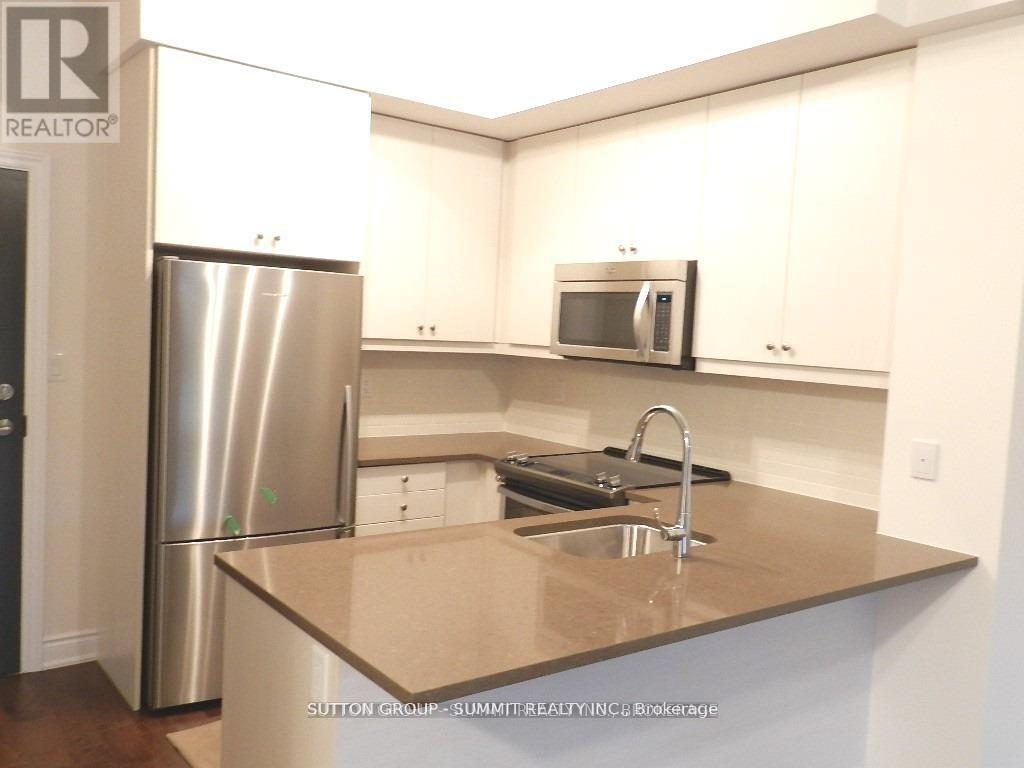 112 - 3170 Erin Mills Parkway, Mississauga, Ontario  L5L 0B6 - Photo 4 - W12890132