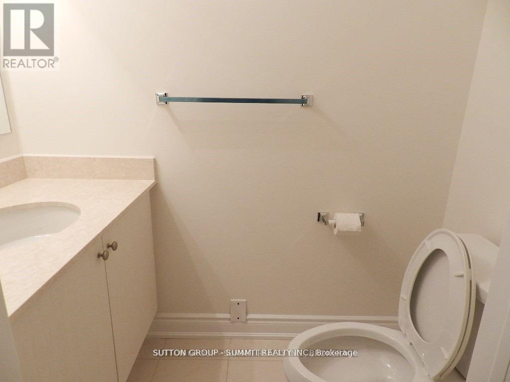 112 - 3170 Erin Mills Parkway, Mississauga, Ontario  L5L 0B6 - Photo 8 - W12890132