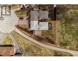 15 DALTON PLACE, Brampton, Ontario