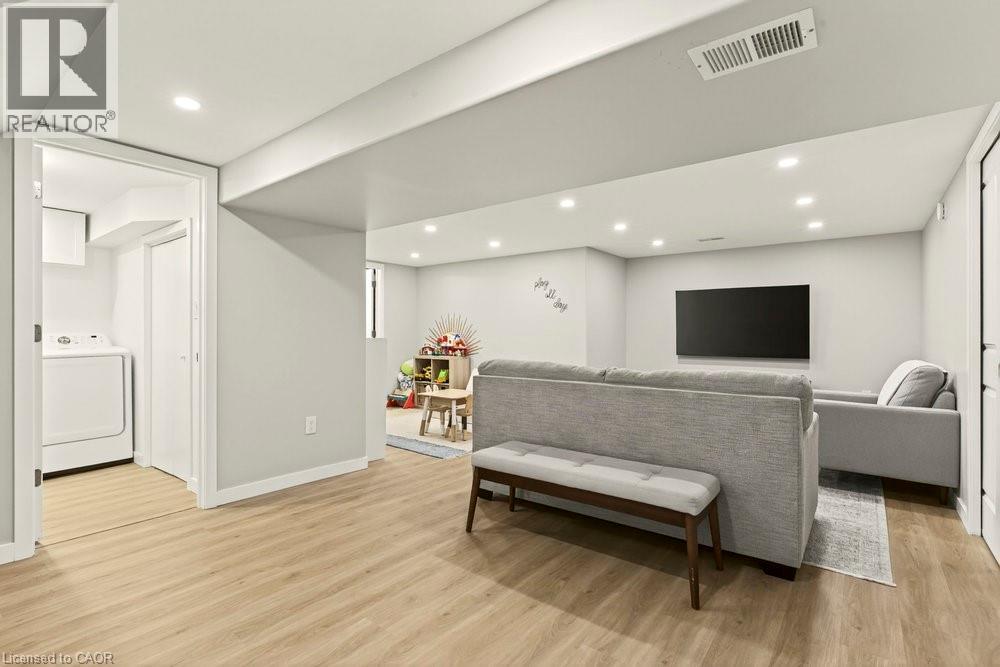 7 Prince Charles Drive, St. Catharines, Ontario  L2N 3Y4 - Photo 34 - 40812605