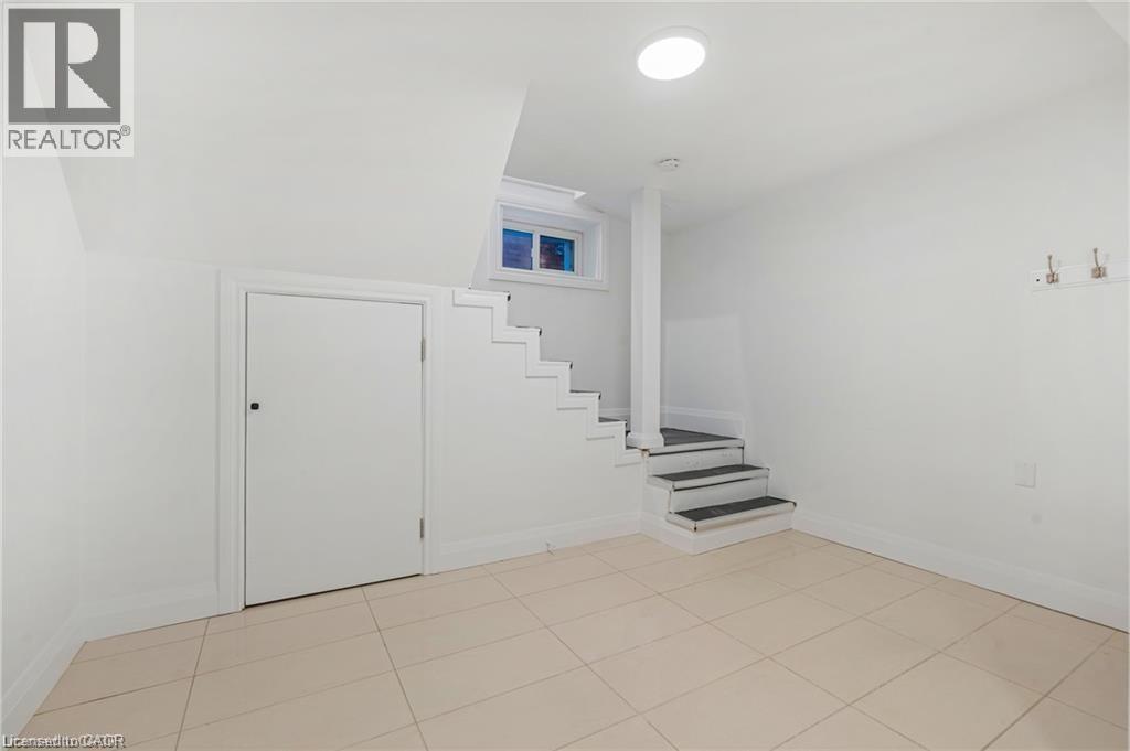 15 Arthur Street N Unit# Lower, Hamilton, Ontario  L8L 6C6 - Photo 4 - 40809922