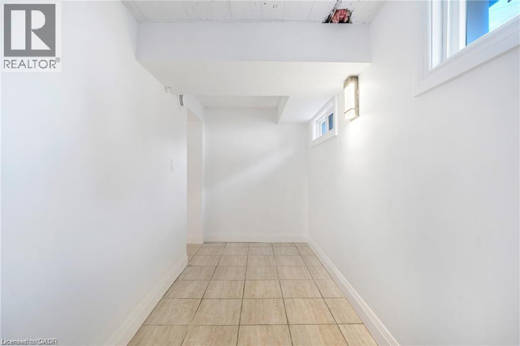 15 Arthur Street N Unit# Lower, Hamilton, Ontario  L8L 6C6 - Photo 6 - 40809922