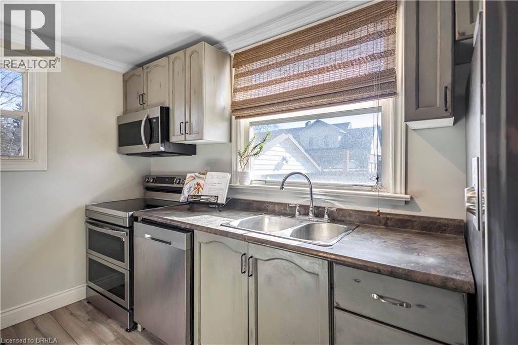 85 Burwell Street, Brantford, Ontario  N3T 4V1 - Photo 9 - 40808811