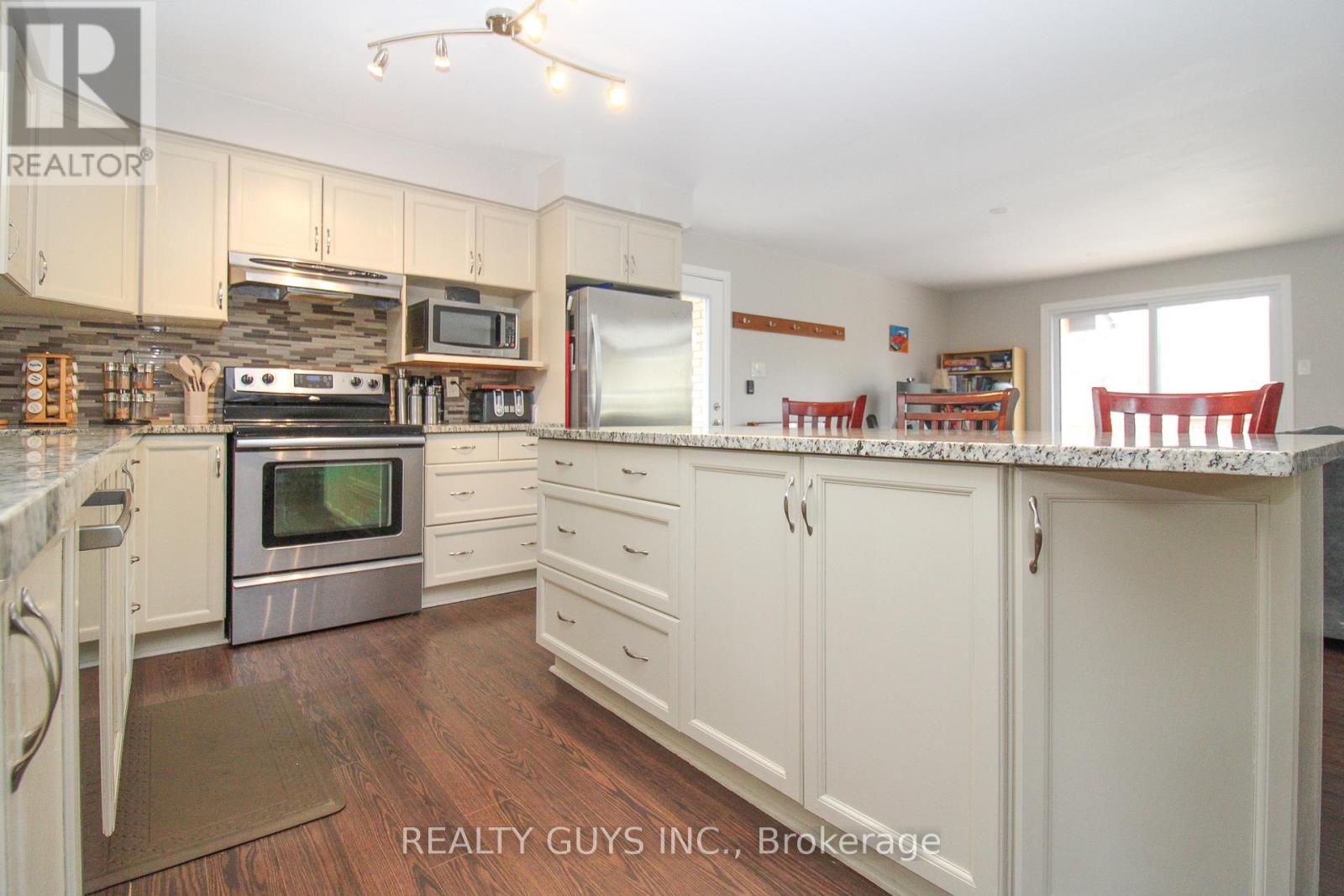 316 Douglas Road, Douro-Dummer, Ontario  K0L 3A0 - Photo 20 - X12890146