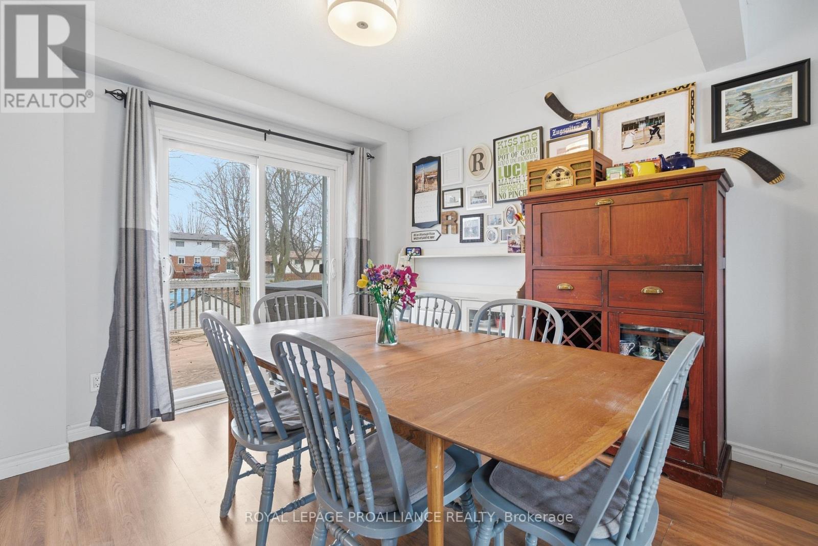 24 Austin Street, Quinte West, Ontario  K8V 1Z4 - Photo 11 - X12890214