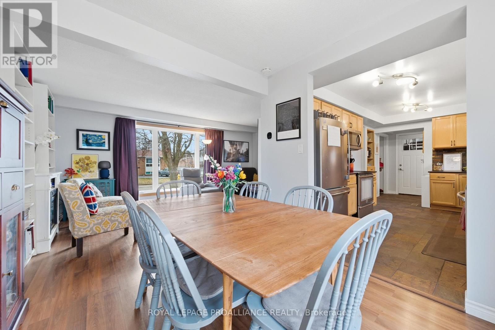 24 Austin Street, Quinte West, Ontario  K8V 1Z4 - Photo 12 - X12890214