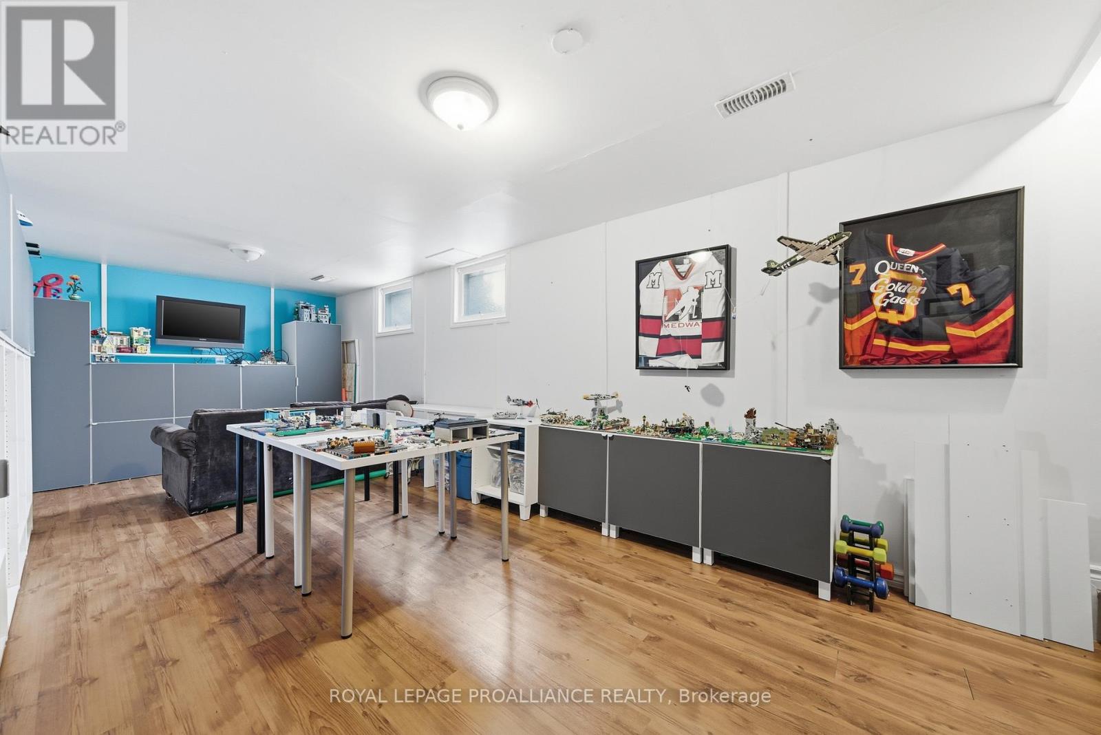 24 Austin Street, Quinte West, Ontario  K8V 1Z4 - Photo 29 - X12890214